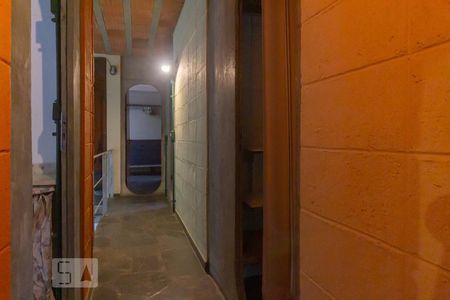 Casa de condomínio à venda com 400m², 4 quartos e 2 vagas Casa de condomínio à venda com 400m², 4 quartos e 2 vagasCorredor