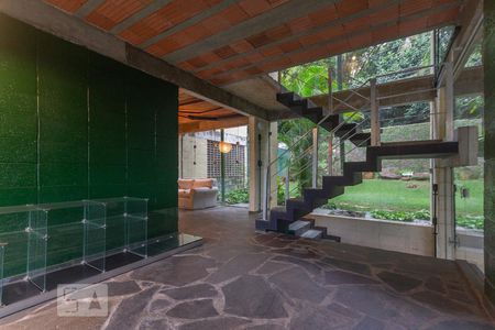 Casa de condomínio à venda com 400m², 4 quartos e 2 vagas Casa de condomínio à venda com 400m², 4 quartos e 2 vagasSala 2