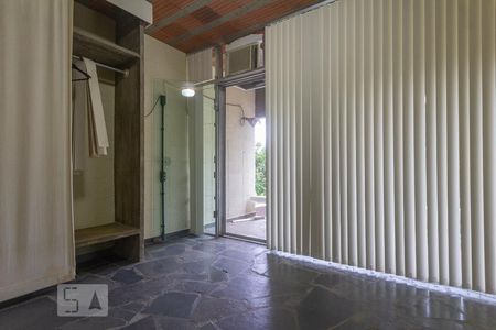 Casa de condomínio à venda com 400m², 4 quartos e 2 vagas Casa de condomínio à venda com 400m², 4 quartos e 2 vagasQuarto 2