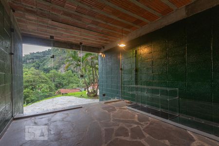 Casa de condomínio à venda com 400m², 4 quartos e 2 vagas Casa de condomínio à venda com 400m², 4 quartos e 2 vagasSala 2