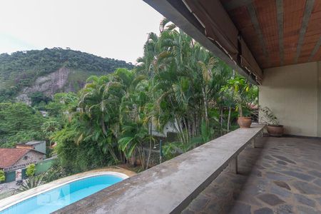 Varanda de casa de condomínio à venda com 4 quartos, 400m² em Itanhangá, Rio de Janeiro