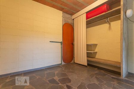 Casa de condomínio à venda com 400m², 4 quartos e 2 vagas Casa de condomínio à venda com 400m², 4 quartos e 2 vagasQuarto