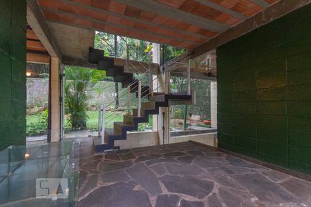 Casa de condomínio à venda com 400m², 4 quartos e 2 vagas Casa de condomínio à venda com 400m², 4 quartos e 2 vagasSala 2