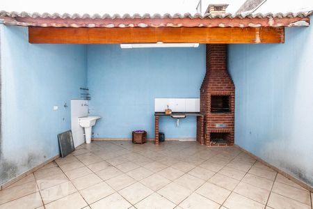 Casa à venda com 186m², 3 quartos e 4 vagas Casa à venda com 186m², 3 quartos e 4 vagasQuintal