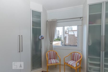 Casa de condomínio à venda com 355m², 4 quartos e 3 vagas Casa de condomínio à venda com 355m², 4 quartos e 3 vagasSuite 4