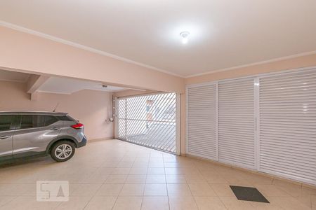 Casa de condomínio à venda com 355m², 4 quartos e 3 vagas Casa de condomínio à venda com 355m², 4 quartos e 3 vagasGaragem