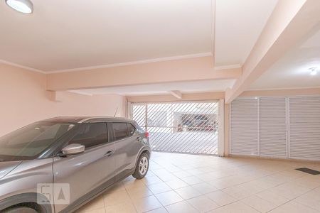 Casa de condomínio à venda com 355m², 4 quartos e 3 vagas Casa de condomínio à venda com 355m², 4 quartos e 3 vagasGaragem