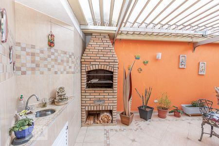 Casa de condomínio à venda com 355m², 4 quartos e 3 vagas Casa de condomínio à venda com 355m², 4 quartos e 3 vagasArea Externa