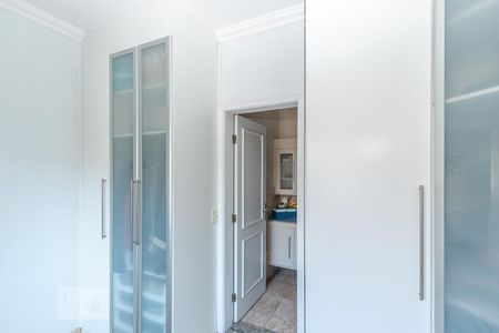 Casa de condomínio à venda com 355m², 4 quartos e 3 vagas Casa de condomínio à venda com 355m², 4 quartos e 3 vagasSuite 4