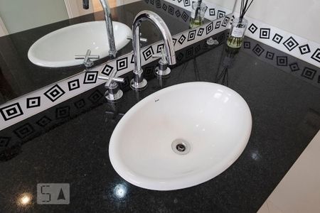 Apartamento para alugar com 200m², 3 quartos e 2 vagasBanheiro Social