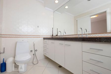 Apartamento para alugar com 200m², 3 quartos e 2 vagasSuíte - Banheiro