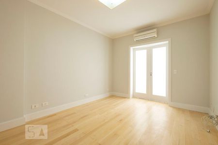 Apartamento para alugar com 200m², 3 quartos e 2 vagasQuarto 3