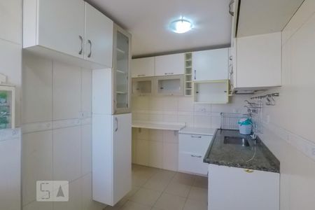 Apartamento para alugar com 65m², 2 quartos e 1 vagaCozinha
