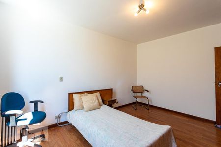 Casa à venda com 400m², 5 quartos e 5 vagasQuarto 2