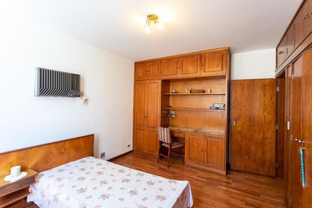 Casa à venda com 400m², 5 quartos e 5 vagasQuarto 3