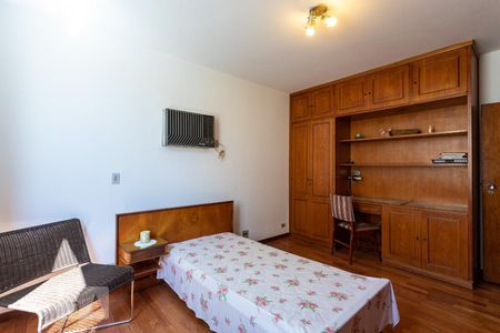 Casa à venda com 400m², 5 quartos e 5 vagasQuarto 3