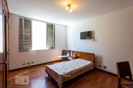 Casa à venda com 400m², 5 quartos e 5 vagasQuarto 3