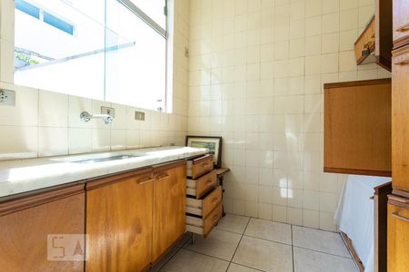 Casa à venda com 400m², 5 quartos e 5 vagasCozinha da edícula