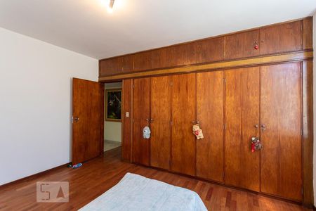 Casa à venda com 400m², 5 quartos e 5 vagasQuarto 2