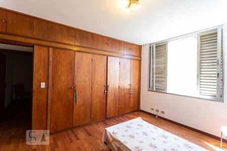 Casa à venda com 400m², 5 quartos e 5 vagasQuarto 3