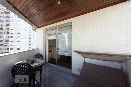 Apartamento à venda com 244m², 4 quartos e 3 vagasVaranda da Sala
