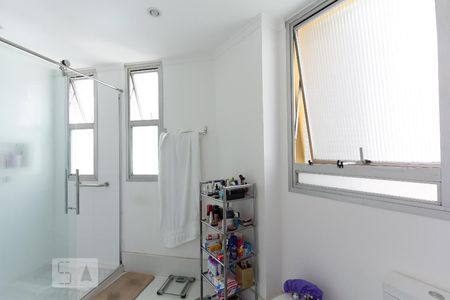 Apartamento à venda com 244m², 4 quartos e 3 vagasBanheiro suite 3 