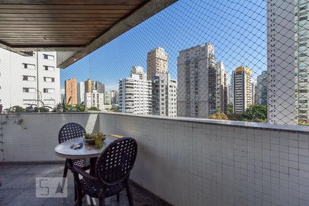 Apartamento à venda com 244m², 4 quartos e 3 vagasVaranda da Sala