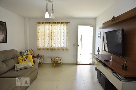 Sala de casa de condomínio à venda com 2 quartos, 180m² em Taquara, Rio de Janeiro
