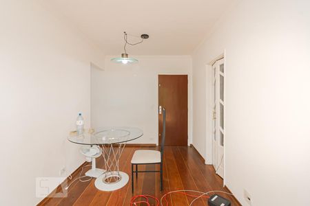 Sala de Apartamento com 2 quartos, 60m² Vila Romana