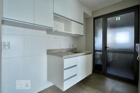 Cozinha de apartamento para alugar com 2 quartos, 68m² em Vila Ipojuca, São Paulo