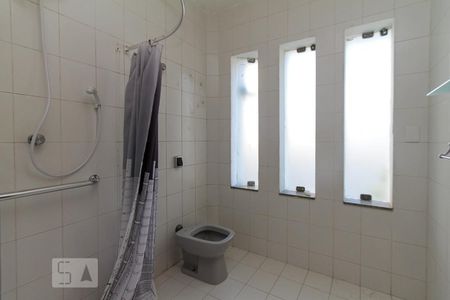 Casa à venda com 340m², 7 quartos e 2 vagas Casa à venda com 340m², 7 quartos e 2 vagasBanheiro Social