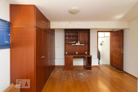 Casa à venda com 340m², 7 quartos e 2 vagas Casa à venda com 340m², 7 quartos e 2 vagasEdícula