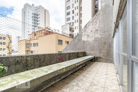 Terraço de apartamento para alugar com 1 quarto, 46m² em Centro, Curitiba