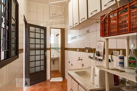 Casa à venda com 161m², 4 quartos e 2 vagasÁrea de serviço