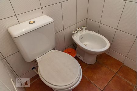 Casa à venda com 161m², 4 quartos e 2 vagasBanheiro de serviço