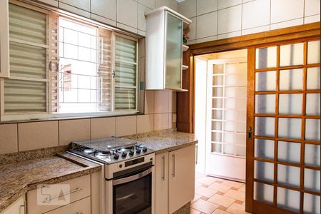 Casa à venda com 161m², 4 quartos e 2 vagasCozinha