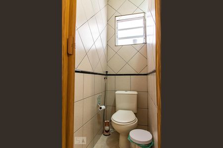 Casa à venda com 161m², 4 quartos e 2 vagasBanheiro