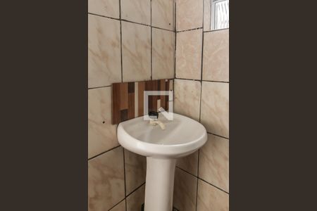 Banheiro de casa para alugar com 1 quarto, 30m² em Jardim Maringa, São Paulo