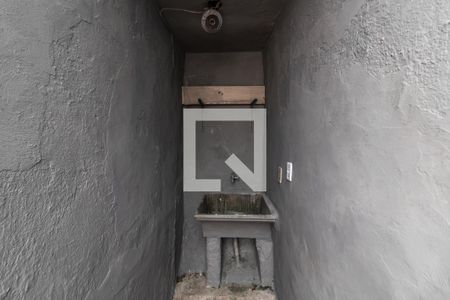 Casa para alugar com 30m², 1 quarto e sem vagaÁrea de Serviço