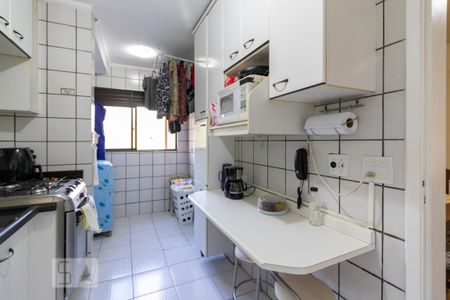 Cozinha de apartamento para alugar com 3 quartos, 72m² em Jardim Ampliação, São Paulo