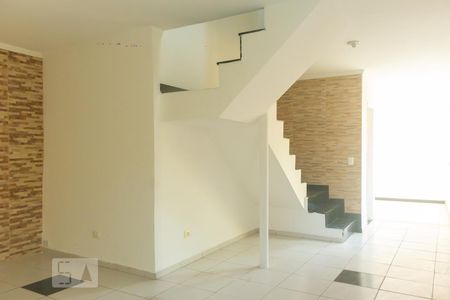 Sala de casa de condomínio para alugar com 3 quartos, 113m² em Jardim Matarazzo, São Paulo