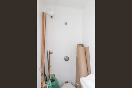 Apartamento à venda com 111m², 3 quartos e 1 vaga Apartamento à venda com 111m², 3 quartos e 1 vagaBanheiro de Serviço