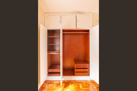 Apartamento à venda com 111m², 3 quartos e 1 vaga Apartamento à venda com 111m², 3 quartos e 1 vagaSuíte