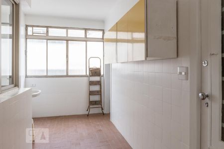 Apartamento à venda com 111m², 3 quartos e 1 vaga Apartamento à venda com 111m², 3 quartos e 1 vagaLavanderia