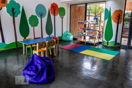 Apartamento para alugar com 125m², 3 quartos e 2 vagasÁrea Comum - Brinquedoteca e Salão de Jogos