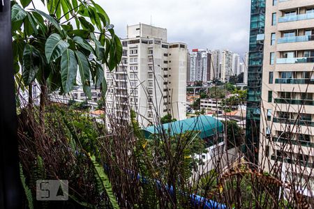 Apartamento para alugar com 125m², 3 quartos e 2 vagasQuarto 2 - Vista da Janela