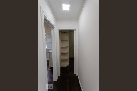 Apartamento à venda com 75m², 2 quartos e 2 vagasCorredor