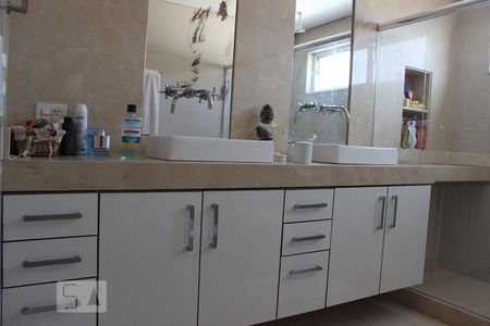 Apartamento para alugar com 350m², 4 quartos e 2 vagas Apartamento para alugar com 350m², 4 quartos e 2 vagasBanheiro da Suite Cobertura