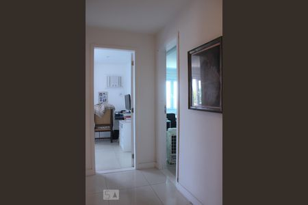 Apartamento para alugar com 350m², 4 quartos e 2 vagas Apartamento para alugar com 350m², 4 quartos e 2 vagasHall dos quartos