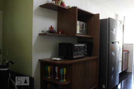 Apartamento para alugar com 350m², 4 quartos e 2 vagas Apartamento para alugar com 350m², 4 quartos e 2 vagasCozinha